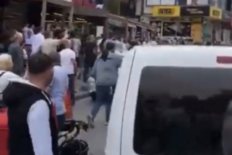 Bir &ccedil;ocuğu taciz ettiği iddia edilen şahsa meydan dayağı
