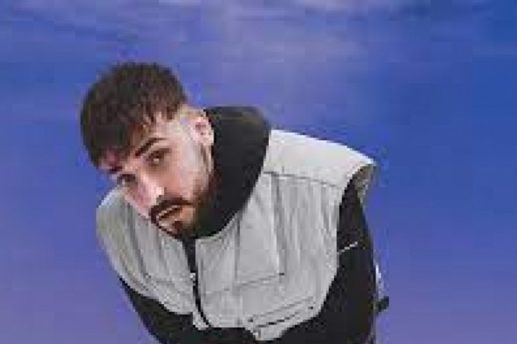 &Uuml;nl&uuml; Rap yıldızı Sefo sahneden apar topar indirildi
