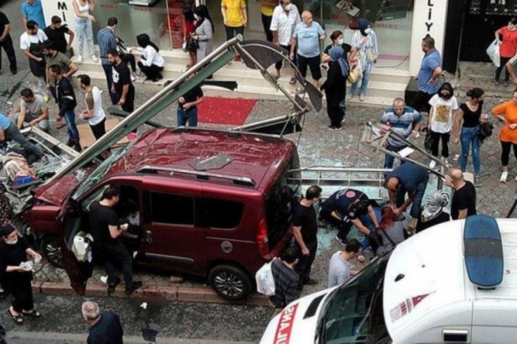 Aracıyla durağa daldı savunmada baygınlık ge&ccedil;irdim dedi