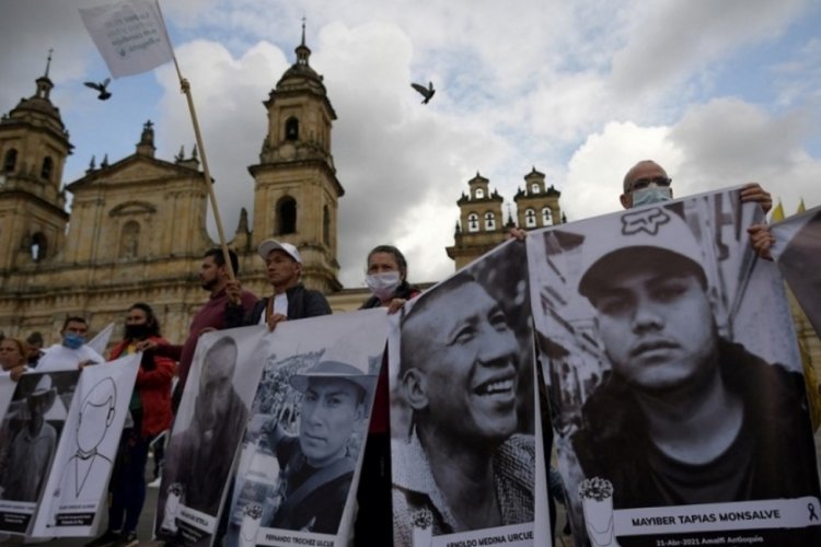 Kolombiya'da FARC insanlığa karşı işlenen su&ccedil;ları kabul etti