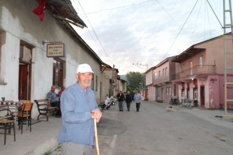 &Ouml;yle bir bağırdı ki ayıyı bile korkuttu