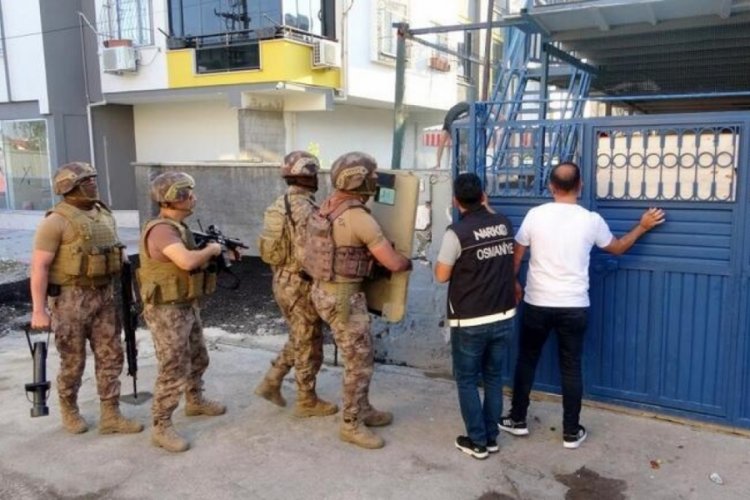 Osmaniye'de uyuşturucu tacirlerine eşzamanlı operasyon