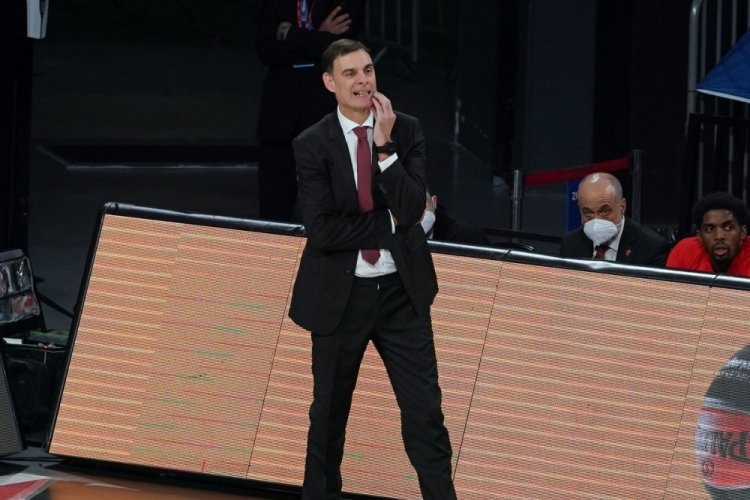 Olympiakos'da Georgios Bartzokas'ın s&ouml;zleşmesi uzatıldı