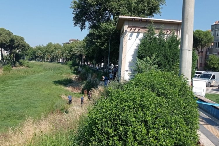 Balıkesir'de&nbsp;1 &ccedil;ocuk annesini t&uuml;fekle &ouml;ld&uuml;r&uuml;p, intihara kalkıştı&nbsp;