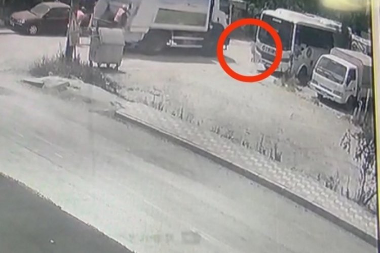 Bursa'da &ccedil;&ouml;p kamyonu 7 yaşındaki k&uuml;&ccedil;&uuml;k kızı ezdi