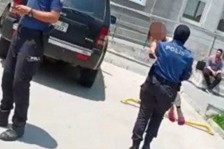 Babasının yanındaki &ccedil;ocuğa haciz şoku