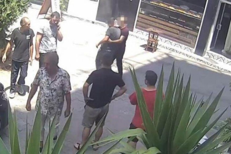 &Ouml;nce bı&ccedil;akladı, sonra yardım etti