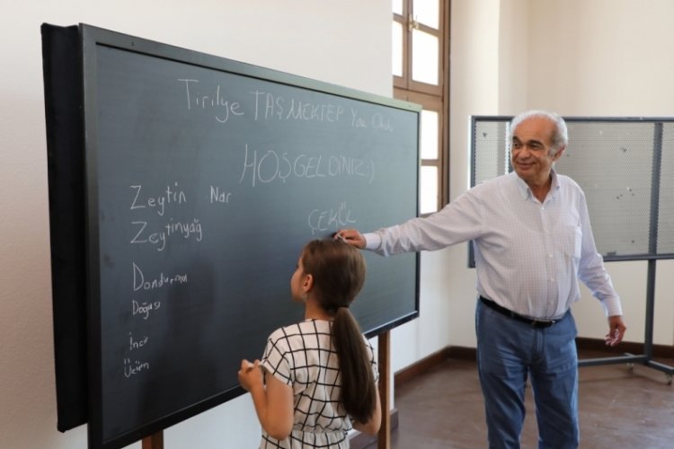 Bursa'da Taş Mektep Akademi yaz kursları eğitime başladı