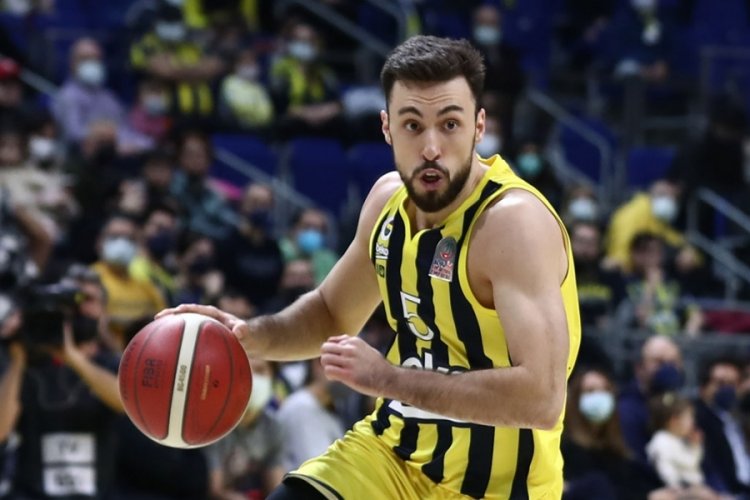 Fenerbah&ccedil;e Beko, İsmet Akpınar ile s&ouml;zleşme uzattı