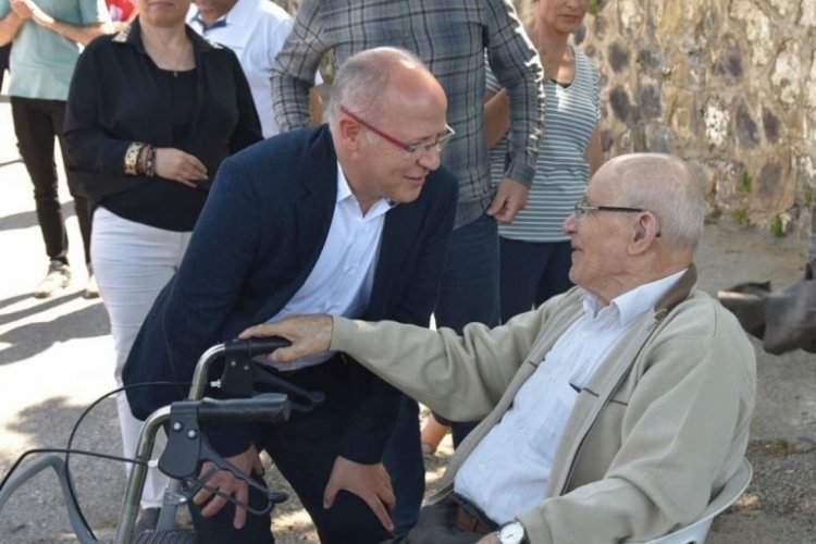 Başkan G&uuml;rkan, huzurevi sakinlerinin mutluluğuna ortak oldu