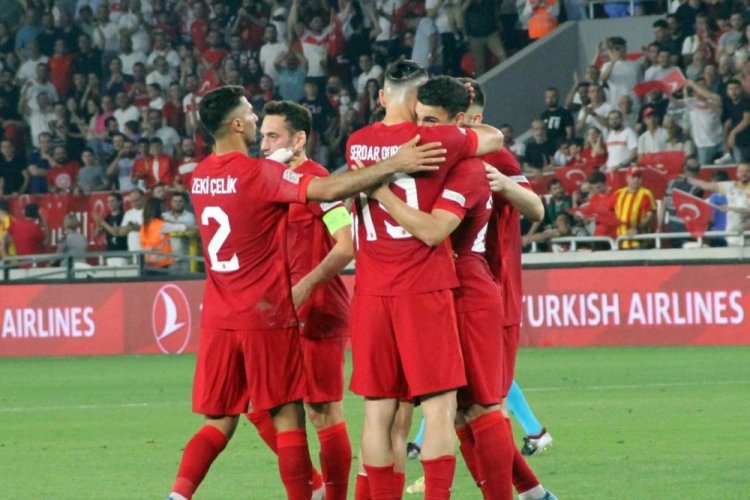 T&uuml;rkiye, FIFA d&uuml;nya sıralamasında 1 basamak y&uuml;kseldi