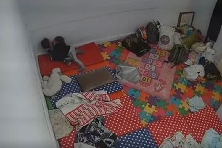 Kreşte 17 aylık bebeğe yapılanlar dehşete d&uuml;ş&uuml;rd&uuml;