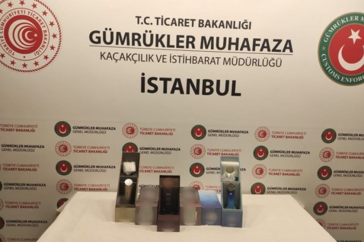 G&uuml;mr&uuml;klerde &ccedil;ikolata i&ccedil;erisinde esrar ele ge&ccedil;irildi