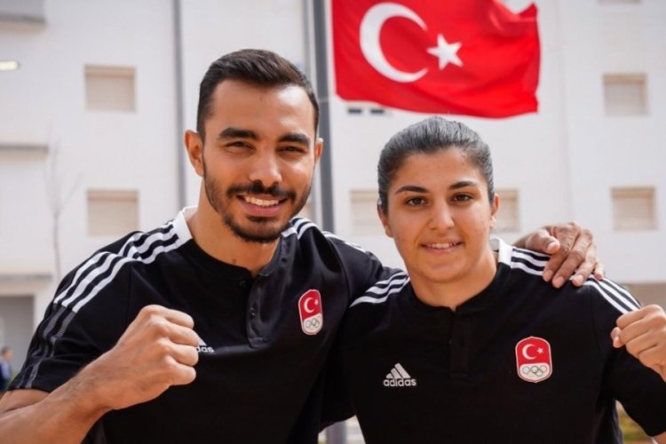Bayrağımızı Busenaz S&uuml;rmeneli ile Ferhat Arıcan taşıyacak