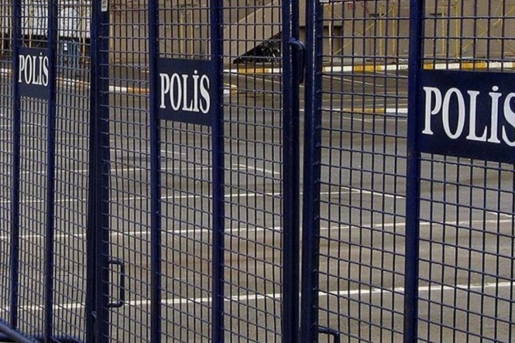 İzmir'de toplantı ve g&ouml;steri y&uuml;r&uuml;y&uuml;şler yasaklandı