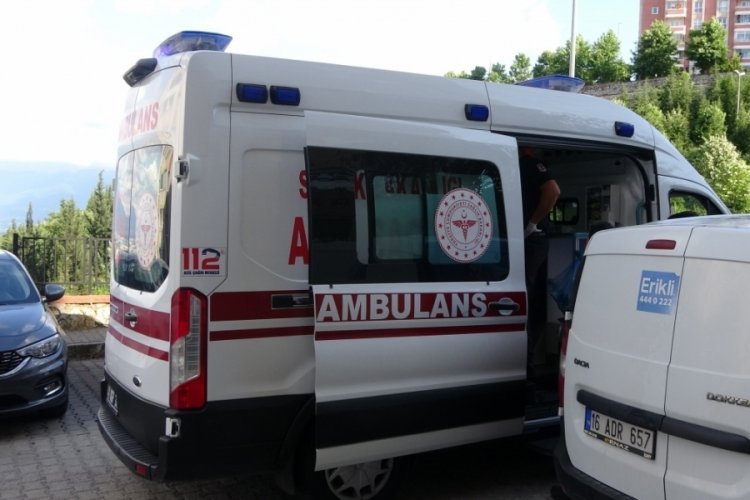 Asans&ouml;r boşluğuna d&uuml;şen kurye yaşamını yitirdi