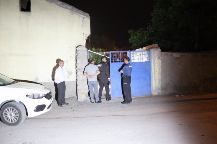 Av t&uuml;feği ile etrafa rastgele ateş a&ccedil;an şahıs mahalleyi ayağa kaldırdı