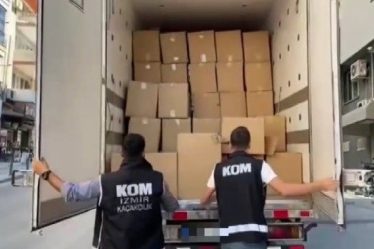 Kamyon kasasında 3 milyon 87 bin ka&ccedil;ak sigara ele ge&ccedil;irildi