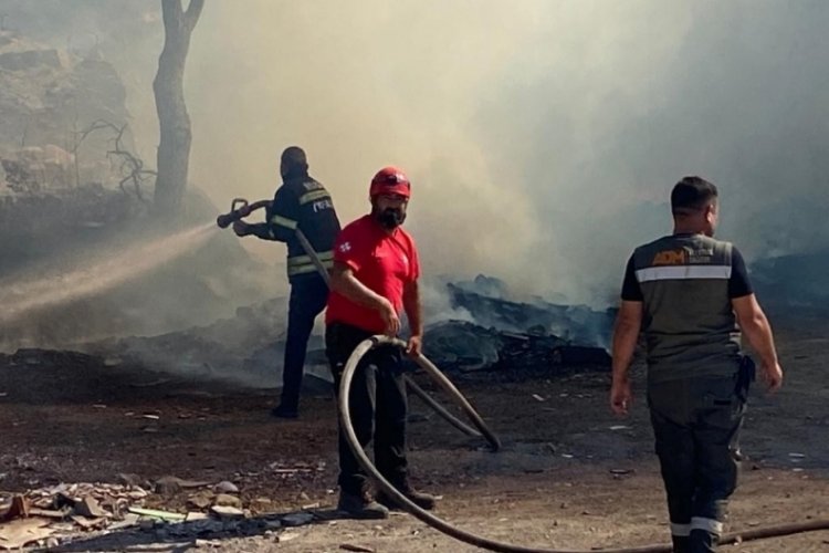 Fırında &ccedil;ıkan yangın, makilik alana da sı&ccedil;radı