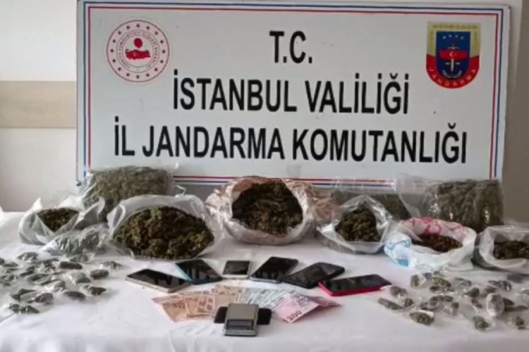 İstanbul'da jandarmanın operasyonunda kilolarca uyuşturucu yakalandı
