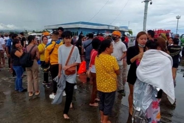 Filipinler'de feribotta yangın: Bir kişi kayboldu bir kişi hayatını kaybetti