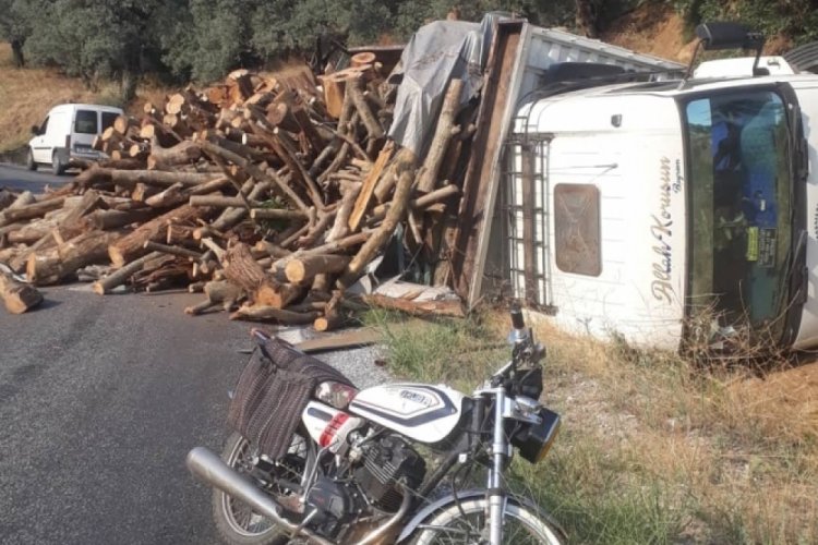 Freni boşalan kamyonun s&uuml;r&uuml;c&uuml;s&uuml; &ouml;l&uuml;mden d&ouml;nd&uuml;