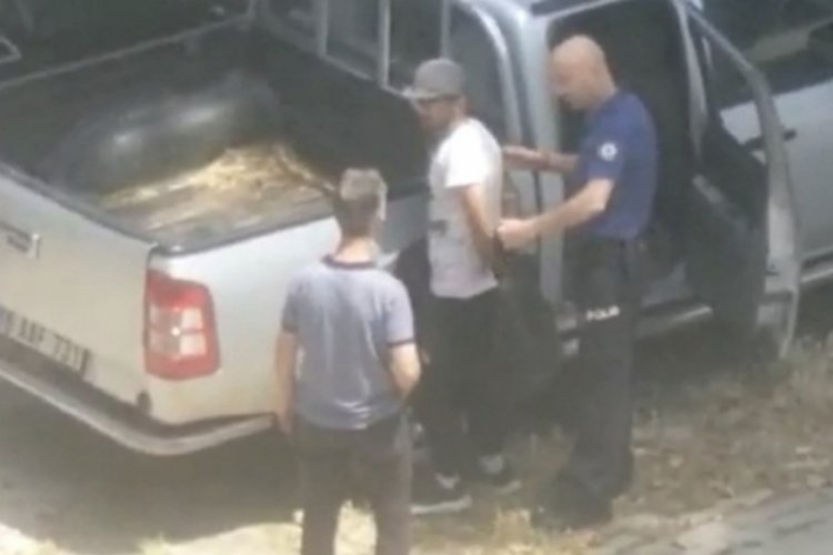 Bursa'da otomobil faresi polise b&ouml;yle yakalandı