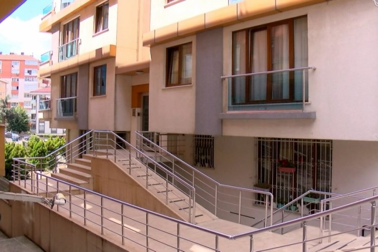 İstanbul'da vahşet! Eşini s&uuml;p&uuml;rge kablosuyla boğdu