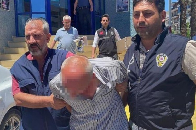 Ayrı yaşadığı karısını vurup, &ccedil;ocuklarıyla ka&ccedil;arken yakalandı
