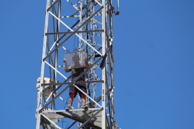 İntihar girişiminde bulunan şahsı yemekle ikna ettiler