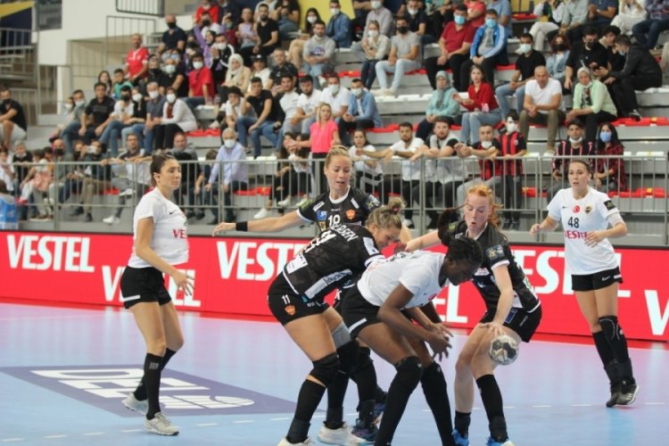 Kastamonu Belediyespor, &uuml;lkemizi Kadınlar Şampiyonlar Ligi'nde ikinci kez temsil edecek