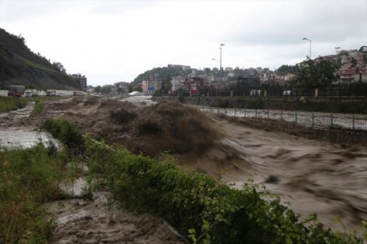 Batı Karadeniz'de sel: Tehlikeli boyuta ulaştı