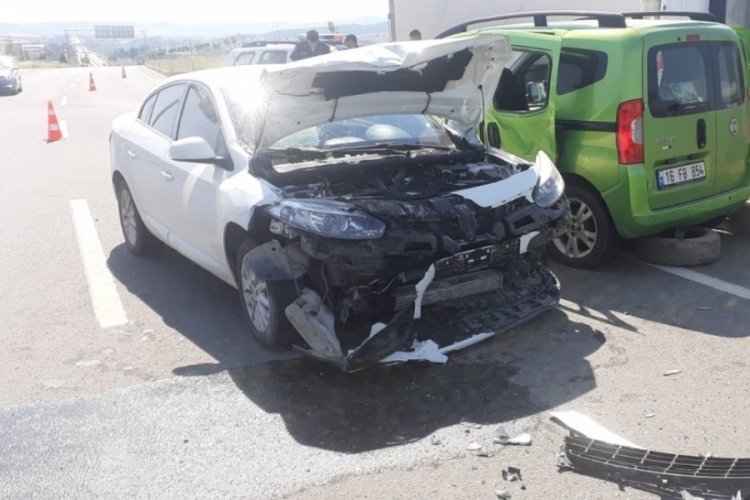 Edirne'de kavşakta feci kaza: 5 yaralı
