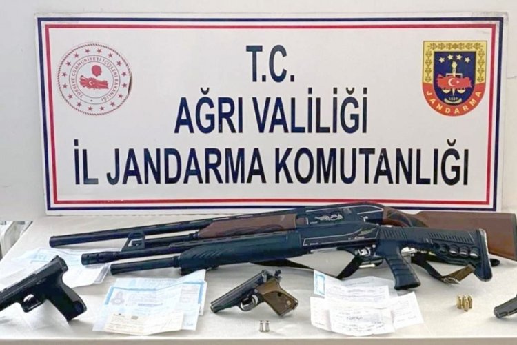 Tefecilere jandarma operasyonu: 5 g&ouml;zaltı