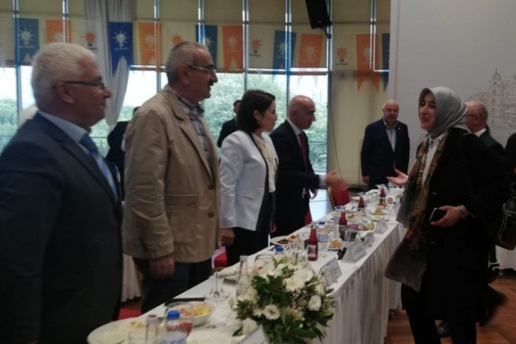 AK Parti Bursa İl Başkanlığı, hemşehri federasyonları ile istişare toplantısı d&uuml;zenledi