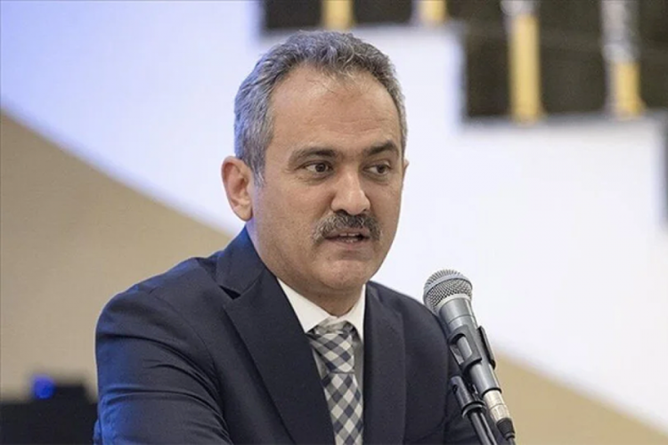 Bakan &Ouml;zer'den &ouml;ğretmen atamaları hakkında flaş a&ccedil;ıklama