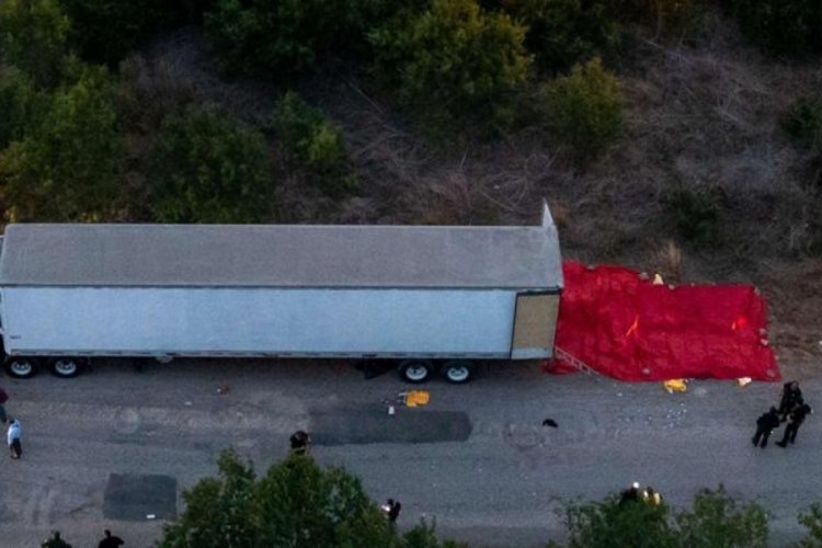 ABD'de bir TIR'ın kasasından 46 ceset &ccedil;ıkarıldı