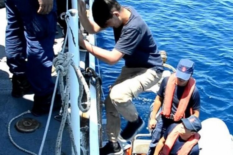 İzmir a&ccedil;ıklarında 154 ka&ccedil;ak g&ouml;&ccedil;men kurtarıldı