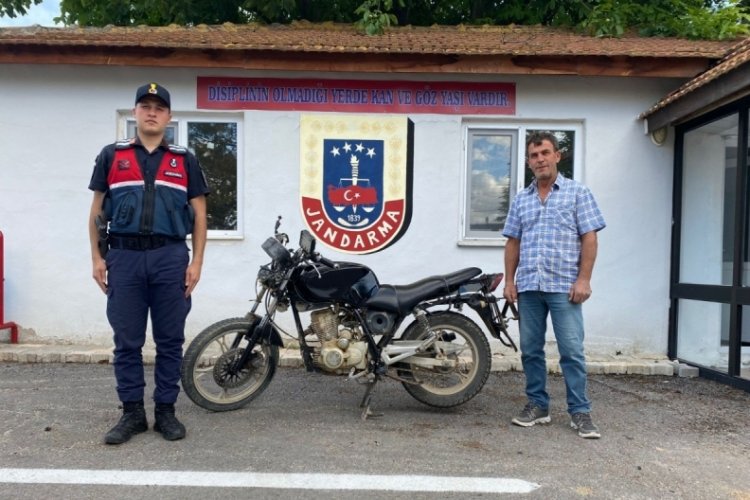 Eskişehir'de &ccedil;alınan motor jandarma ekiplerince sahibine teslim edildi
