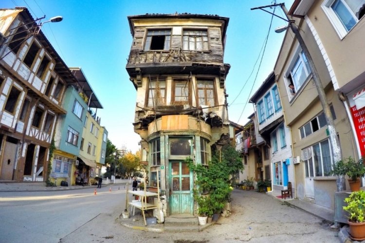 Bursa'nın Tirilye Mahallesi'nde ''eski hizmetler'' aranır oldu! (&Ouml;ZEL HABER)