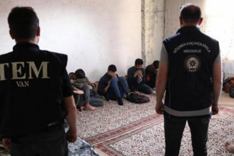 Van'da, Afganistan uyruklu 20 ka&ccedil;ak g&ouml;&ccedil;men yakalandı
