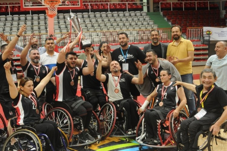 Tekerlekli Sandalye Ligi'nin 3'&uuml;nc&uuml;s&uuml; Beşiktaş
