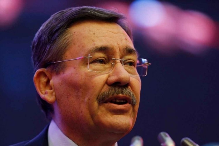 Melih G&ouml;k&ccedil;ek: Yer altında 6 milyar dolarlık jelibon bulundu