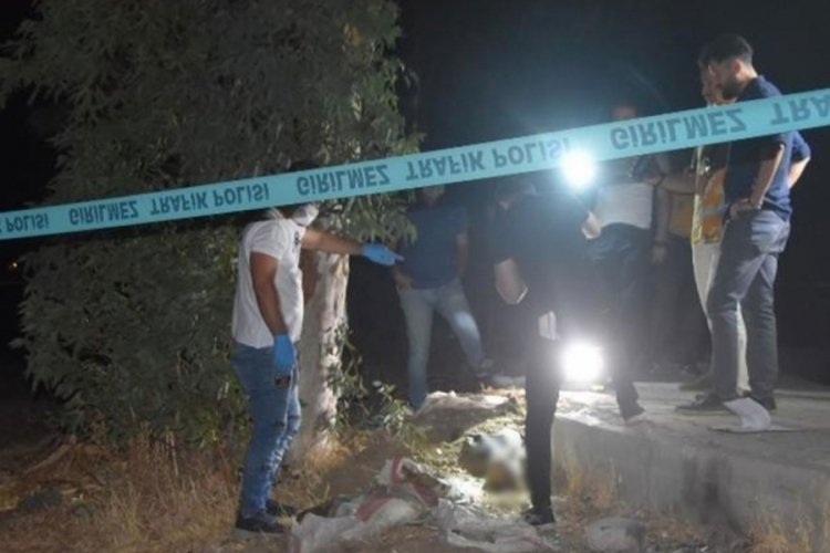 Kum dolu &ccedil;uvalın i&ccedil;inden ceset &ccedil;ıktı