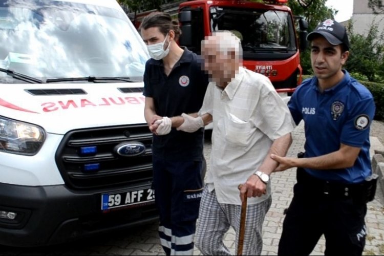 Tekirdağ'da 5'inci kattan atlamak isteyen vatandaşa polis engeli