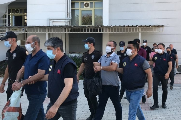 Mersin'de 'Şahmeran' operasyonunda yakalanan 15 ş&uuml;pheli adliyeye sevk edildi