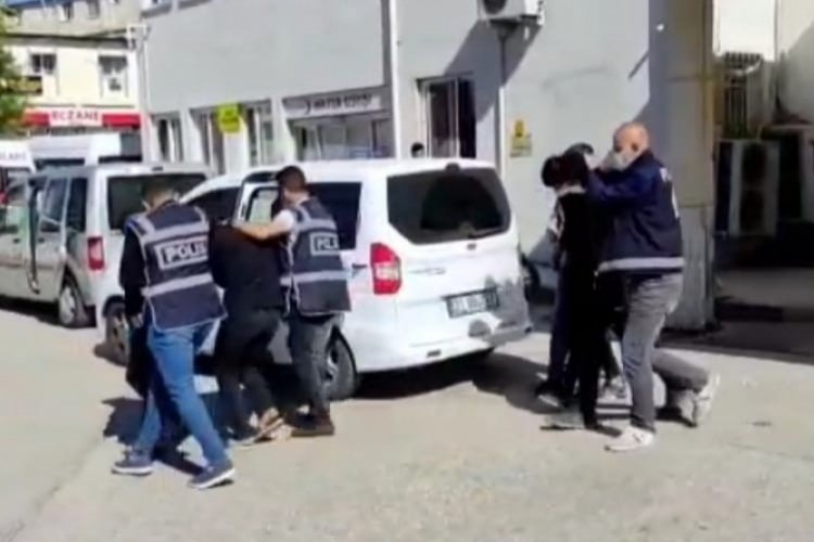Hatay'da yakalanan hırsızlık ş&uuml;phelisi 25 kişiden 10'u tutuklandı