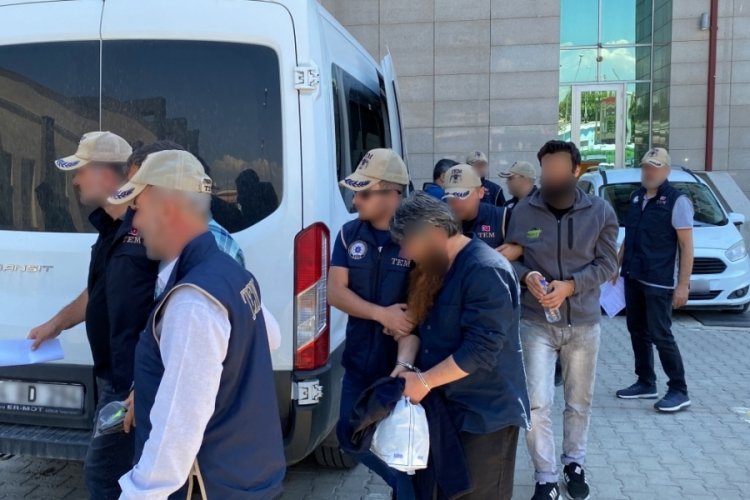 DEAŞ'a y&ouml;nelik operasyonda g&ouml;zaltına alınan 11 ş&uuml;pheli adliyeye sevk edildi
