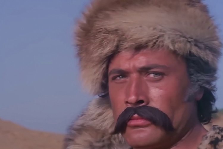 Cüneyt Arkın 300'ü aşkın filmde başrol oynadı