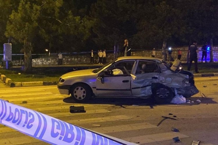Feci kazada Valinin oğlu dahil 2 kişi yaralandı, 2 kişi de &ouml;ld&uuml;